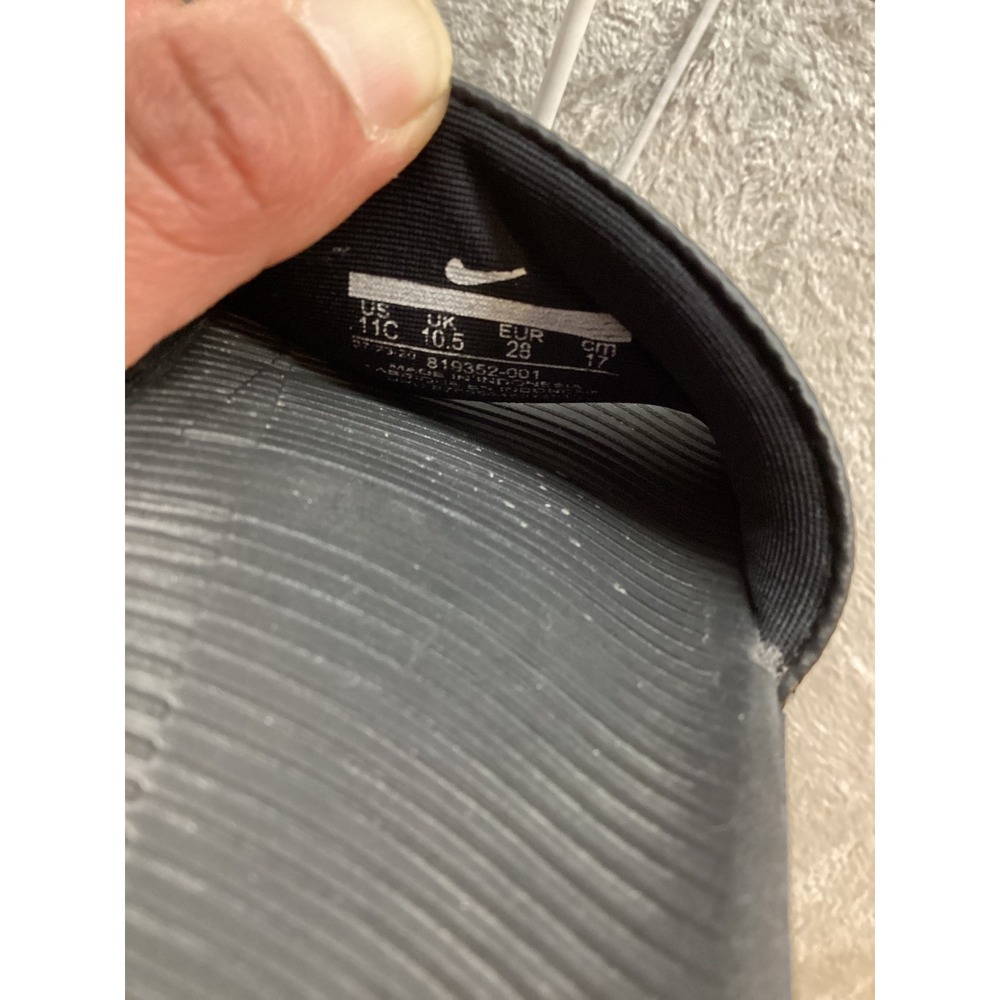 Nike Kawa Shower Kids Black Slide Sandals Size 11C - Picture 7 of 7
